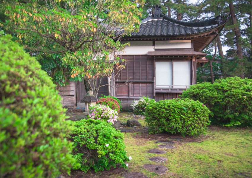 四季折々の表情を見せる日本庭園